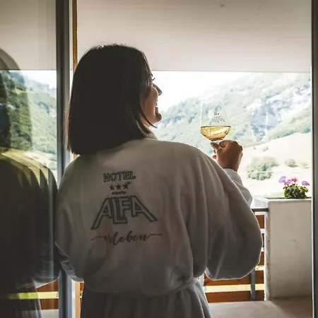 ホテル Alfa Superieur - Leukerbad-therme 3*